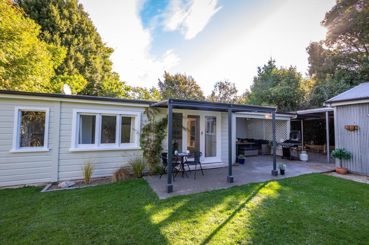 Hop, Skip And Jump To The Lake - Te Anau House Екстер'єр фото